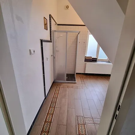 בית נופש Alte Pastorat - Mit Historischem Charme קבלאאר